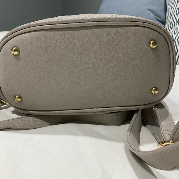 Beautiful Backpack - Picture 6 of 9